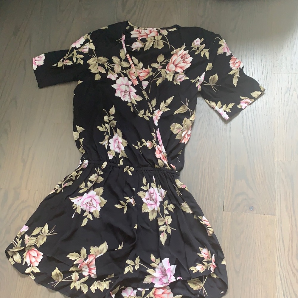 Floral romper ❤️